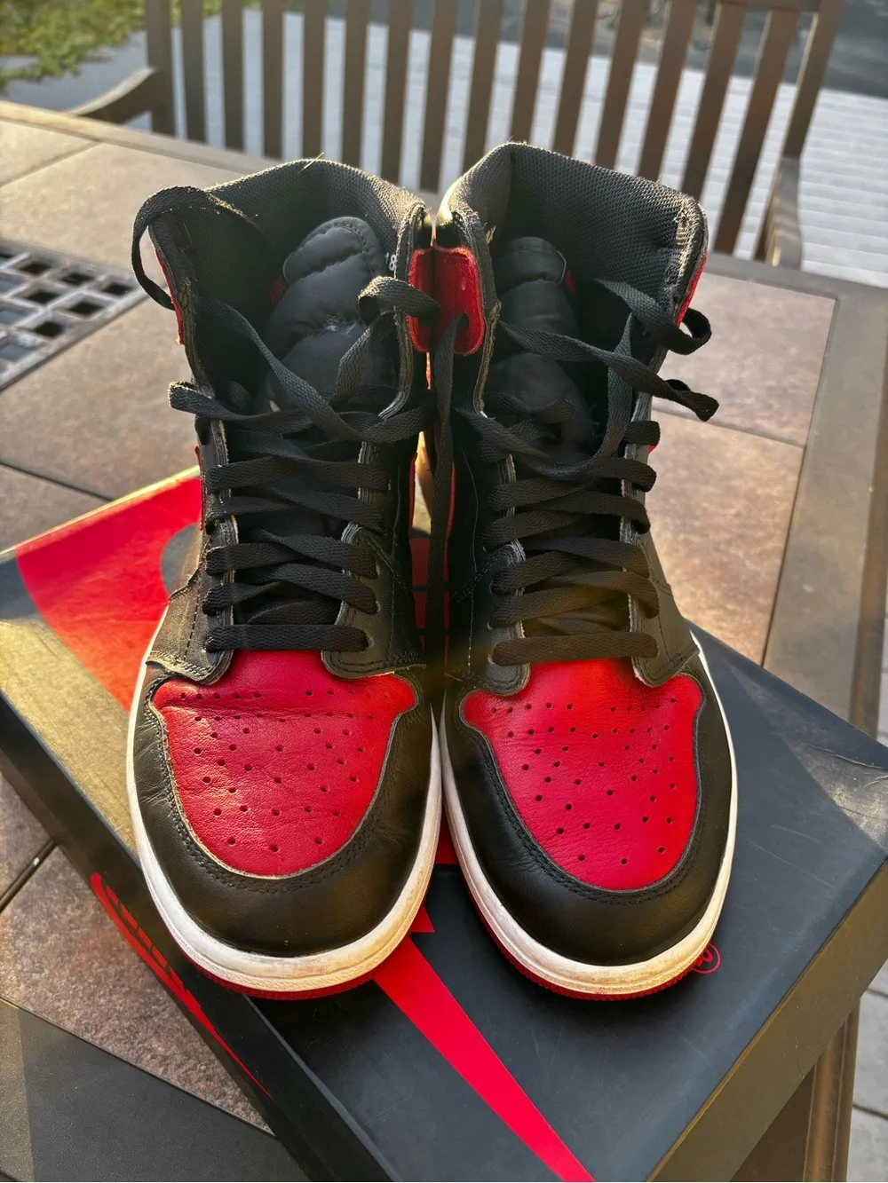 Nike Air Jordan 1 High OG 2016 Size 11M - Black and Red